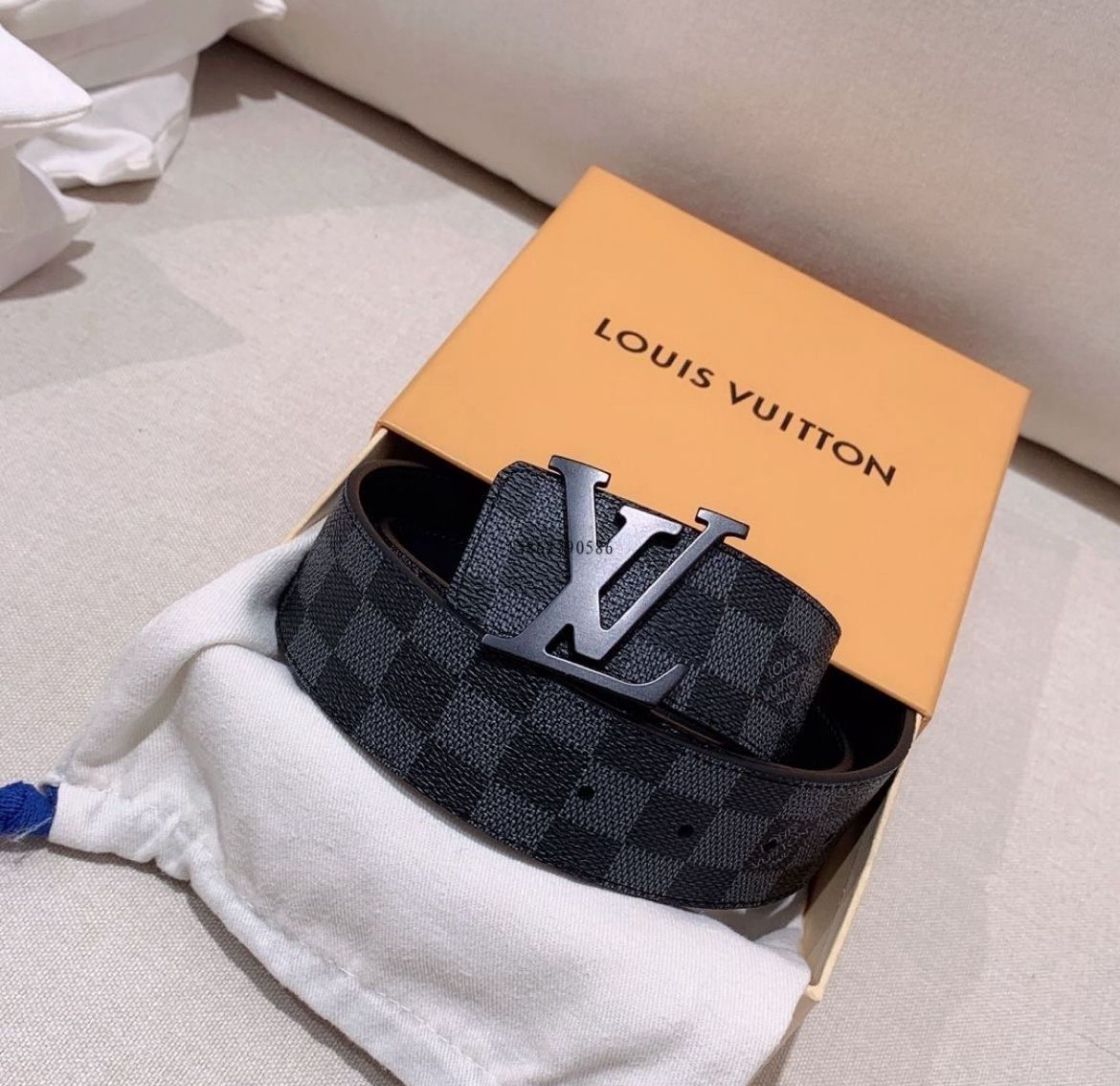 Louis Vuitton Curea LV